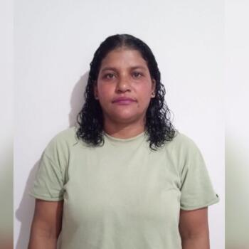 Babysitter São José do Rio Preto: Luciana