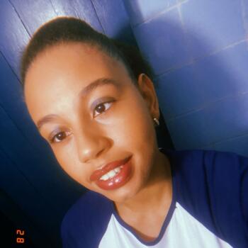 Babá Goiânia: Jhennifer