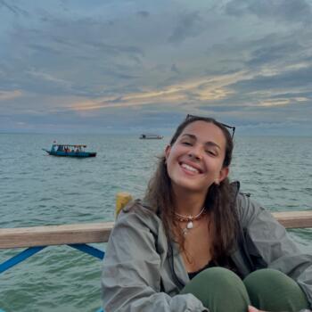 Babysitter in Camors: Aela