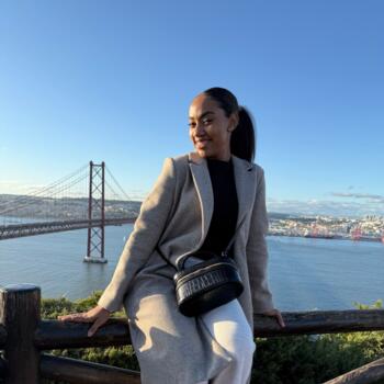 Babysitter Albufeira: Anna