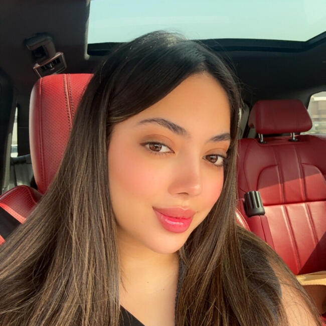 Babysitter in Dubai: Zineb