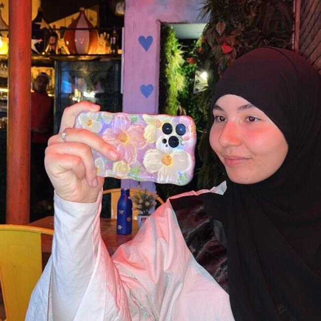 Babysitter in Stains: Noore-el-hoda