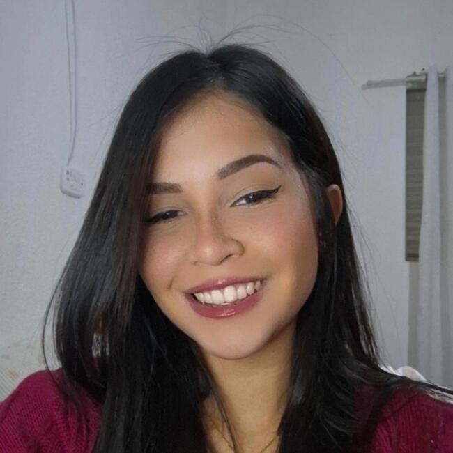 Babysitter in Sumaré: Julia