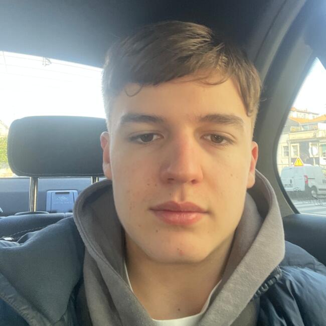 Babysitter em Porto: Pedro