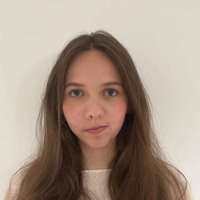 Babysitter in Pessac: Blanche