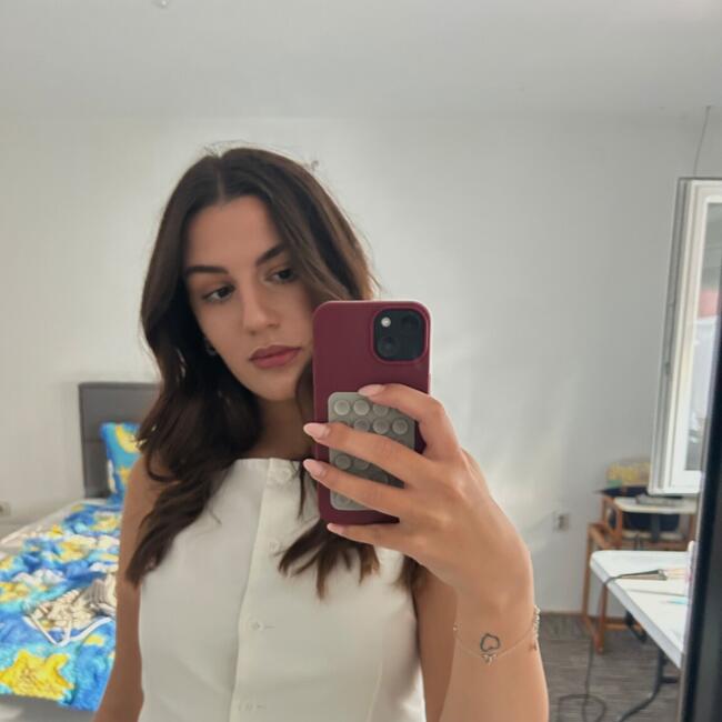 Babysitter in Sesvete: Iva