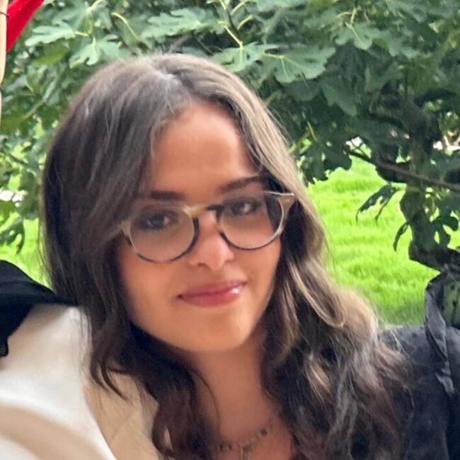 Babysitter in Levallois-Perret: Zeineb