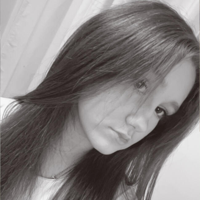 Babysitter in Chevilly-Larue: Felicia