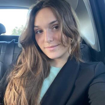 Babysitter in Figueira da Foz Municipality: Bruna