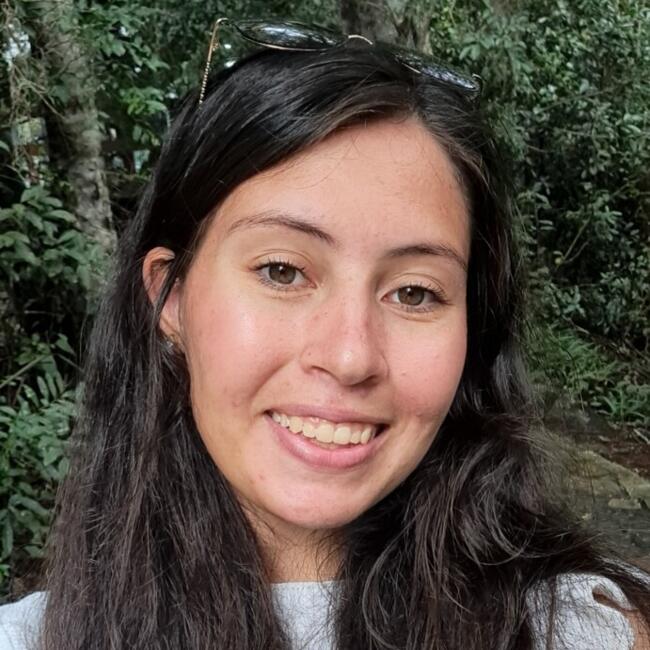 Babá em Pinhais: Raquel