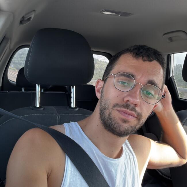 Babysitting job in H̱arish: גבריאל