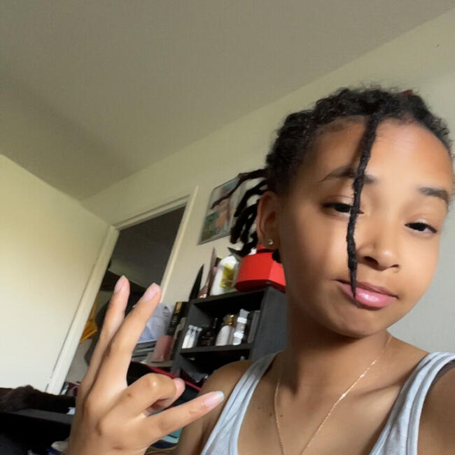 Babysitter in Saint-Laurent-du-Var: Exaucee