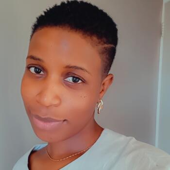 Babysitter in Gordon’s Bay: Angelda