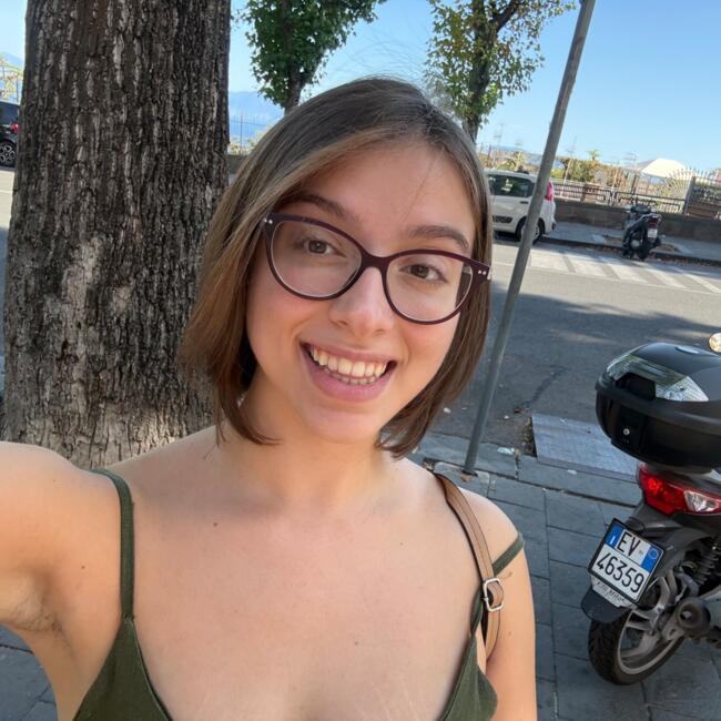 Babysitter a Napoli: Giulia