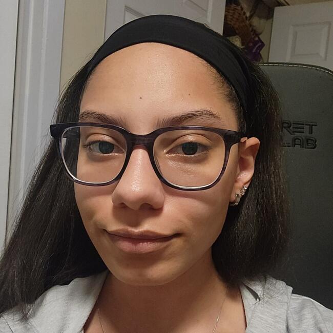 Babysitter in Pierrefonds: Leah