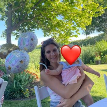 Babysitter in Kingsport: Sarah