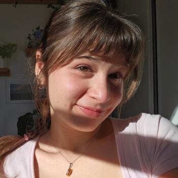 Babysitter in Saint-Philbert-de-Grand-Lieu: Ambre