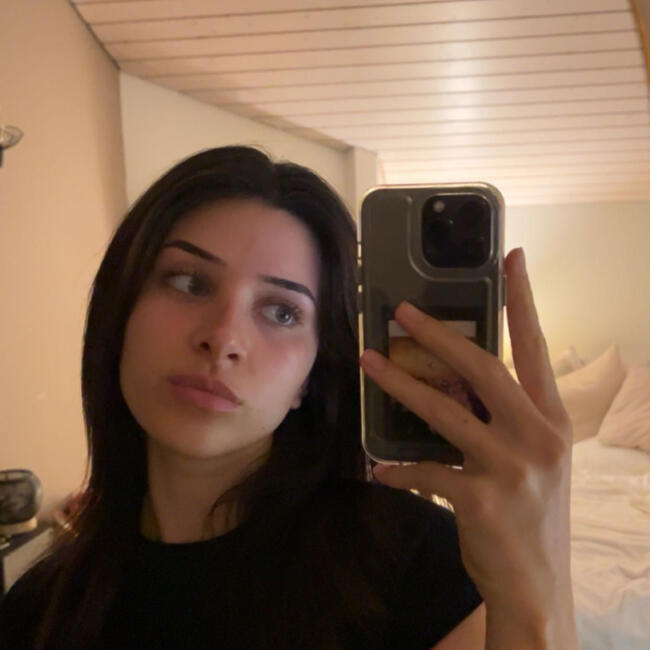 Baby-sitter in Fully: Mathilde