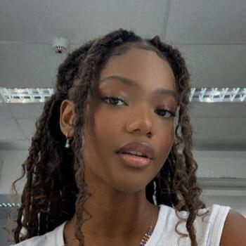 Babysitter in Libreville: Ludovica luce