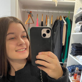 Babysitter in Camaret-sur-Aigues: Margaux
