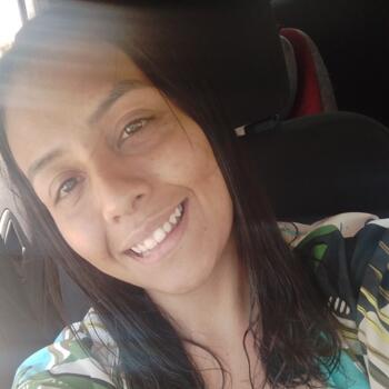 Babá em Almirante Tamandaré: Evelyn