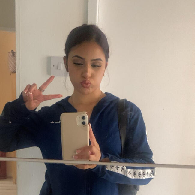 Babysitter in Oldham: Tayyibah