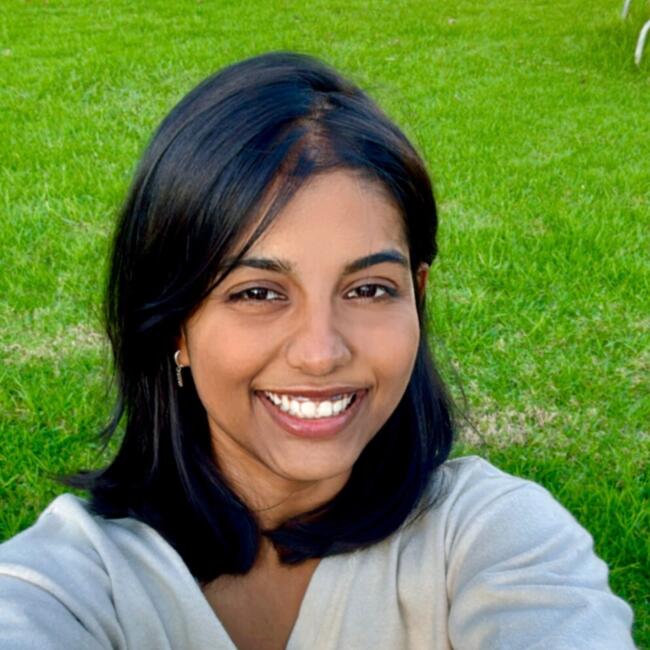 Babysitter in Sydney: Divyanshi