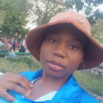 Babysitter in Oberasbach: Saurelle