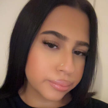 Babysitter in Échirolles: Assia