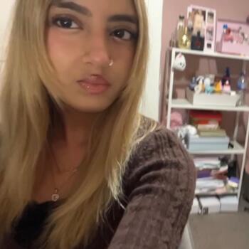 Babysitter Batley: Maleekah