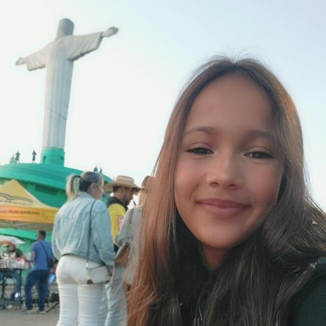 Babysitter in Betim: Emanuelly