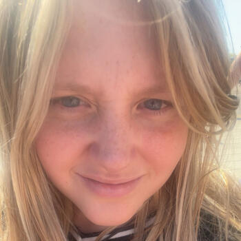 Babysitter Mansfield: Shakira