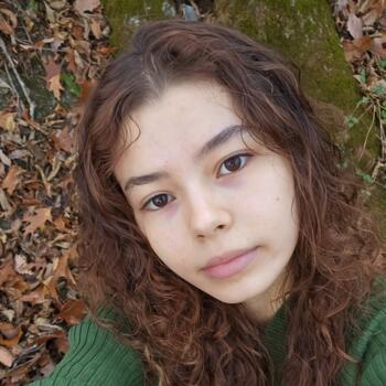 Babysitter in Martinsburg: Eva