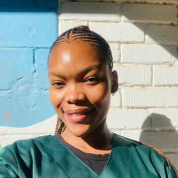 Babysitter in Bloemfontein: Precious Retshedisitswe