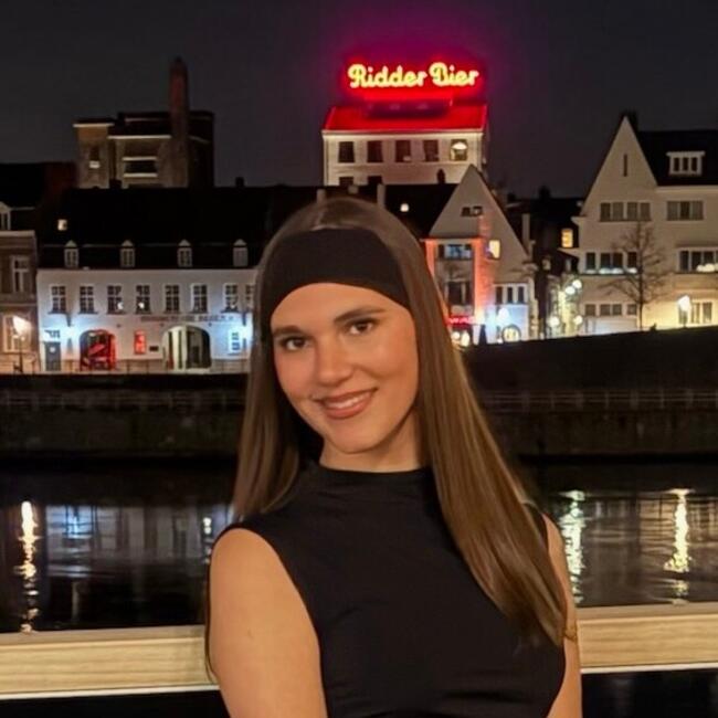 Babysitter in Oupeye: Lucie