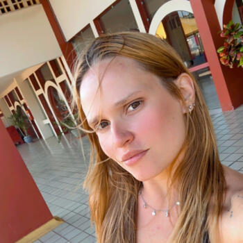 Babysitter Guarapari: Alexia