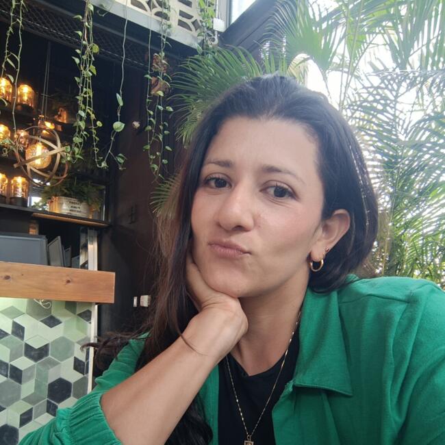 Babysitter in Girardot City: Yeniffer