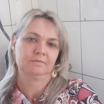 Babá Camboriú: Zenaide
