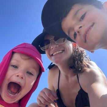 Emprego de babá em Curitiba: emprego de babá Flavia