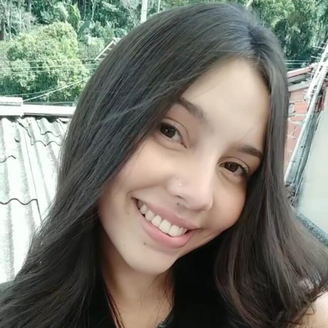 Babysitter in Cotia: Bianca