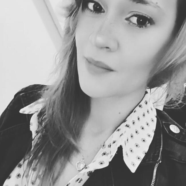Babysitting job in Loures: Tania