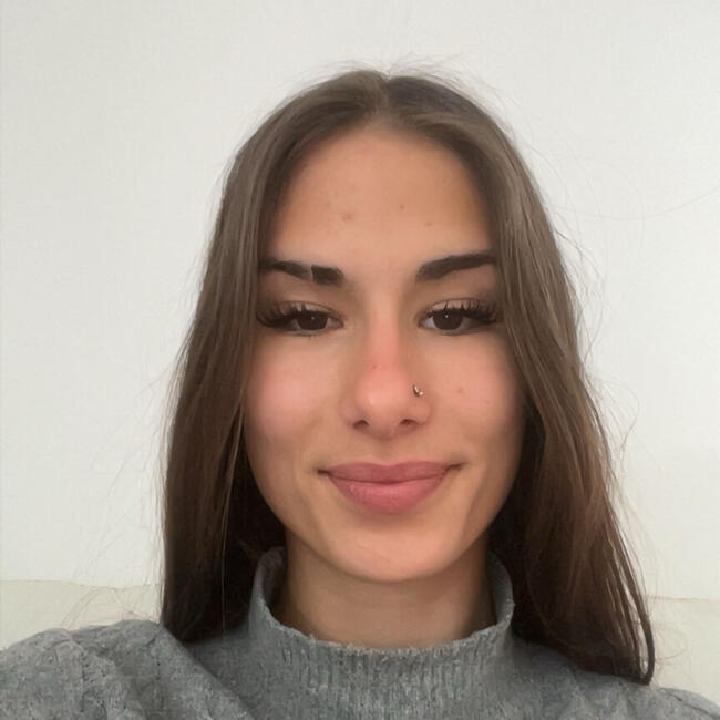 Babysitter in Ljubljana: Devi Luna