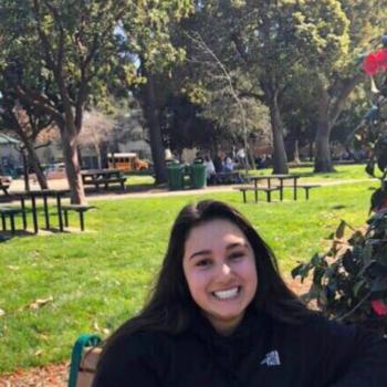 Babysitter San Bruno: Leticia