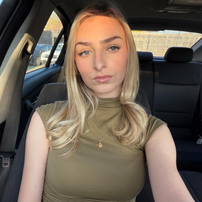 Babysitter in Troyes: Fiona