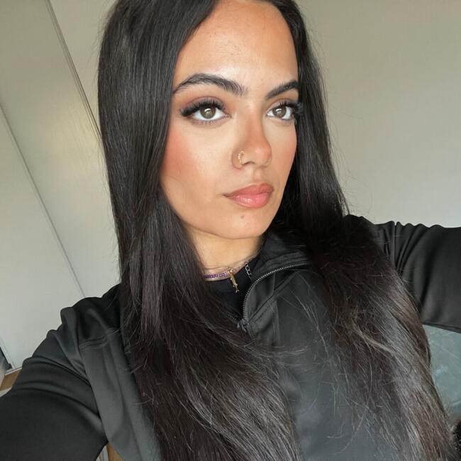 Babysitter in Pontoise: Nour