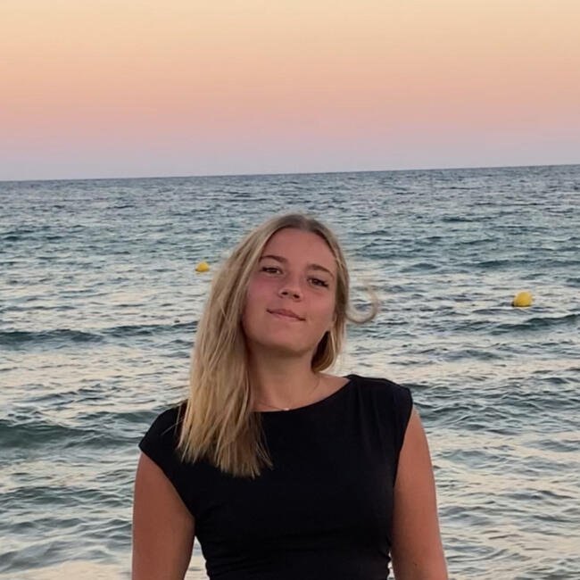 Babysitter in Waasmunster: Juliette