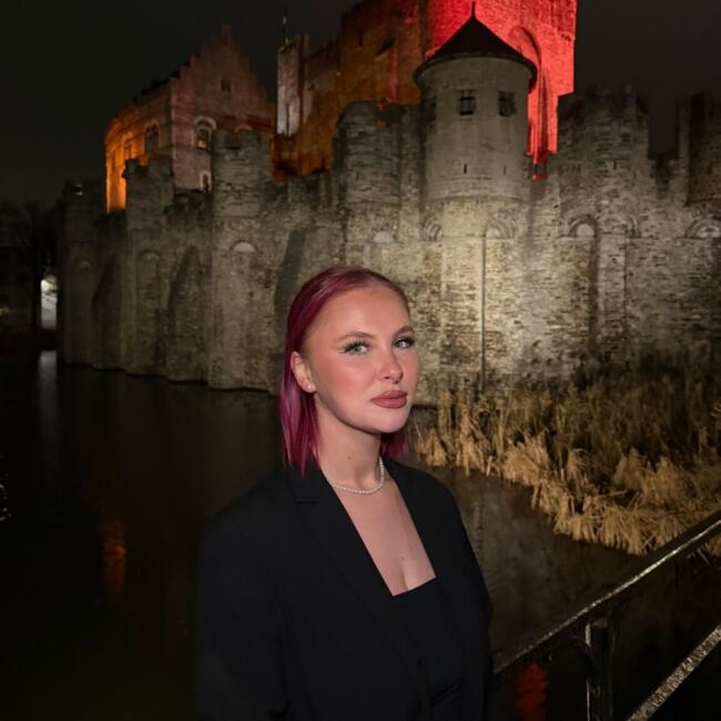 Babysitter in Oostende: Charlotte