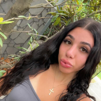 Babysitter in Melbourne: Laura