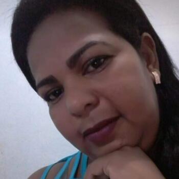 Babysitter in Santa Terezinha de Itaipu: Claudia