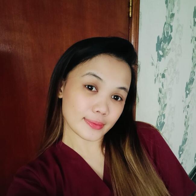 جليسة أطفال في دبي: Iris Glenn